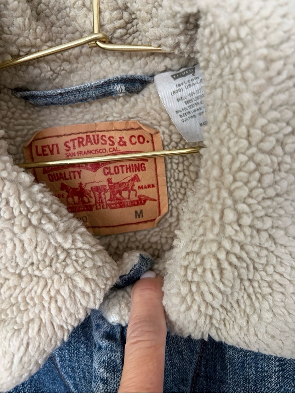 Vintage Levi’s Sherpa Denim Jacket Distressed Sherpa Trucker Jacket - Picture 6 of 10